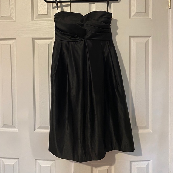 black strapless dress with bow - Picture 1 of 2